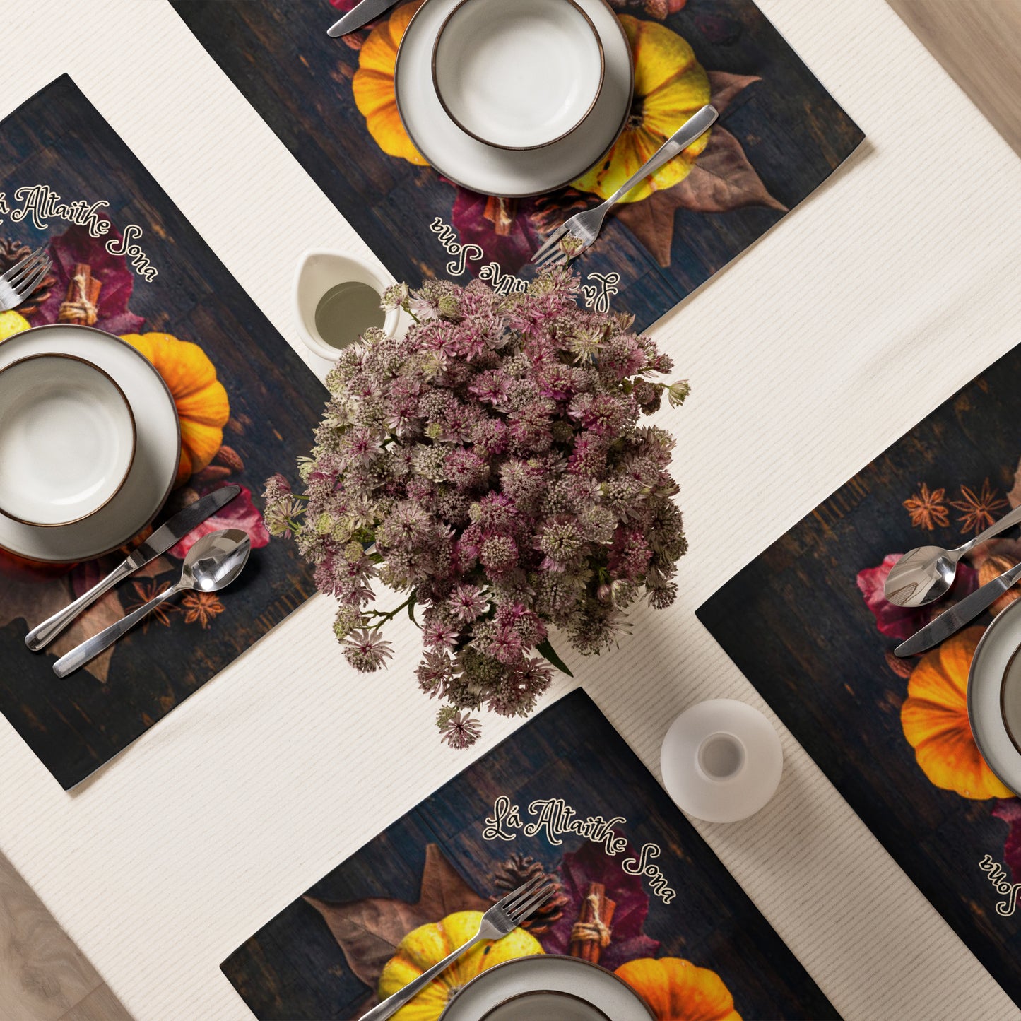 Lá Altaithe Sona (Happy Thanksgiving) Irish Language Placemat Set (Pumpkin Design)