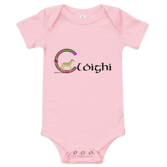 Clóighi (Chloe) - Personalized baby short sleeve one piece with Irish name Clóighi