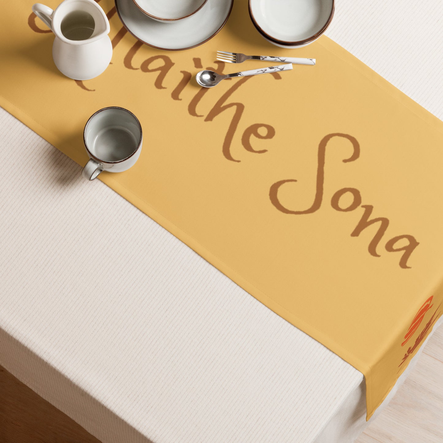 Lá Altaithe Sona (Happy Thanksgiving) Irish Language Table Runner