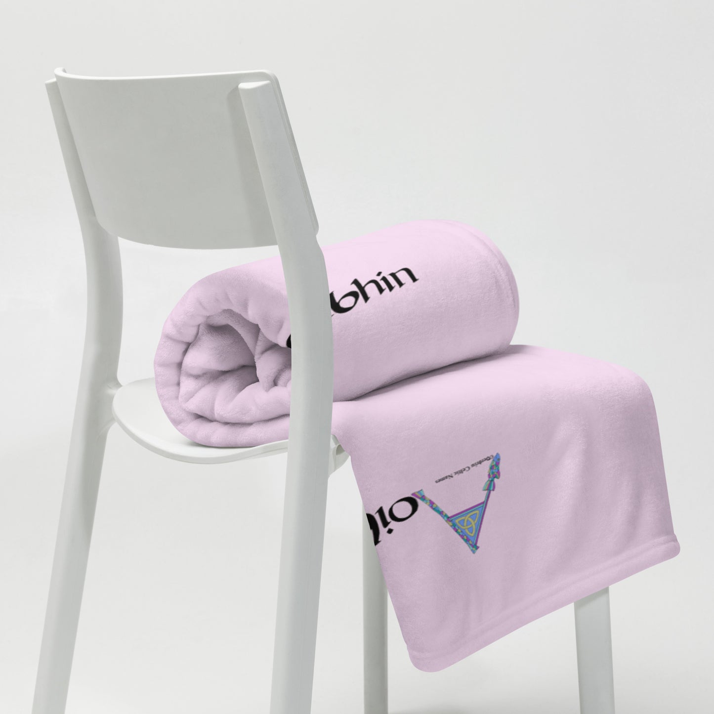 Aoibhín (Aiveen) - Personalized Baby Blanket with Irish name Aoibhín