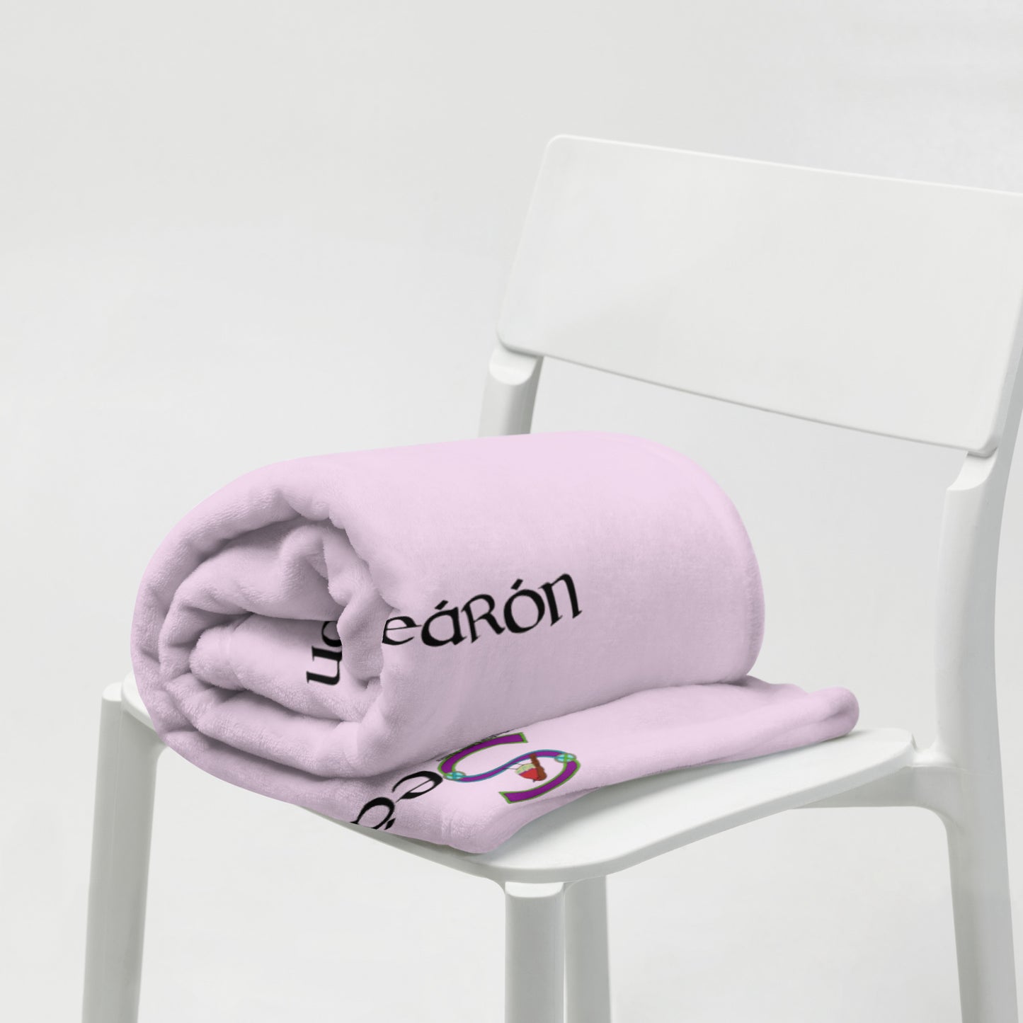 Seárón (Sharon) - Personalized Baby Blanket with Irish name Seárón